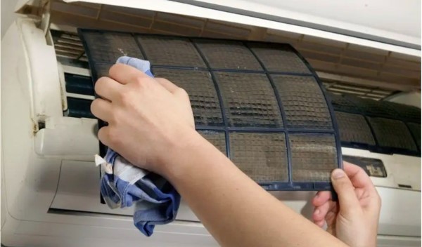 Mẹo để hạn chế sự cố máy lạnh bị chảy nước