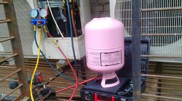 Điện Máy Nam Tiến – Đơn vị bơm gas máy lạnh Quận 4 uy tín