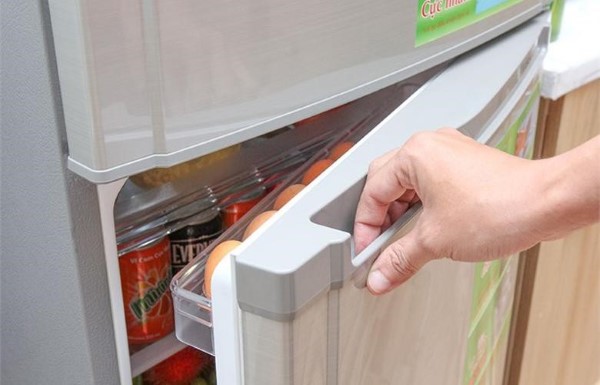 Quy trình đúng khi cắm điện tủ lạnh mới mua