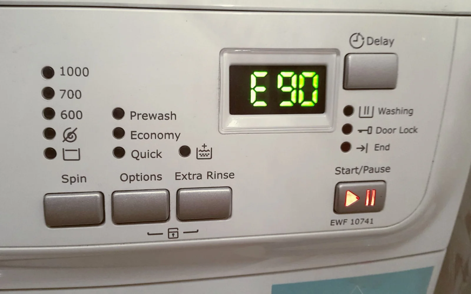 Lỗi E90 máy giặt Electrolux là gì?