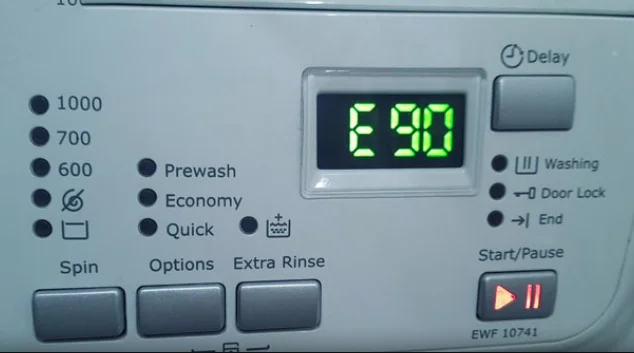 Hiển thị mã lỗi E90 trên màn hình máy giặt Electrolux