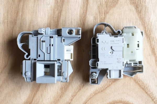 Công tắc cửa máy giặt là bộ phận đảm bảo an toàn của máy giặt