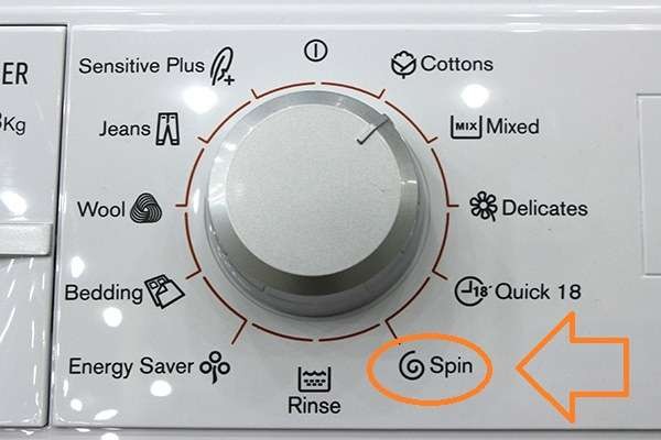 Cách chọn chế độ vắt trên máy giặt Electrolux đời cũ